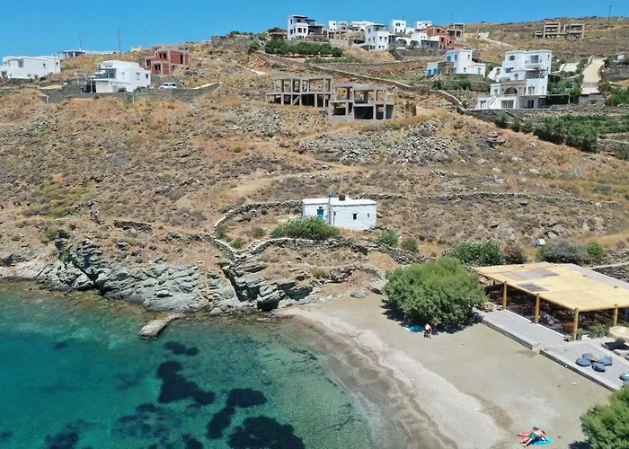 Tinos Traditional Sea Side Вилла *